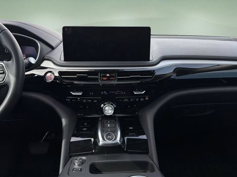 Certified 2026 Acura MDX w/ Technology Package FWD image 9