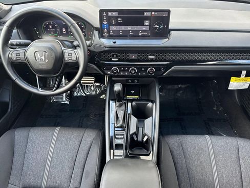 Used 2025 Honda Accord Sport image 26