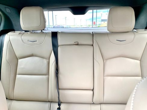 Used 2025 Cadillac XT4 Premium Luxury FWD image 40