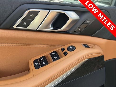 Used 2022 BMW X5 xDrive40i w/ Parking Assistance Package image 18