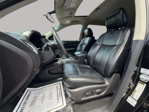 Used 2015 Nissan Pathfinder SL w/ Trailer Tow Package AWD/4WD image 10