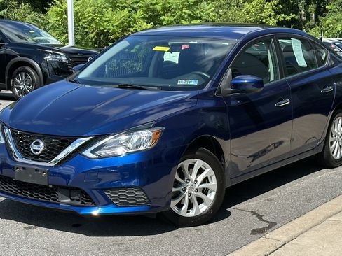 Used 2019 Nissan Sentra SV FWD image 1