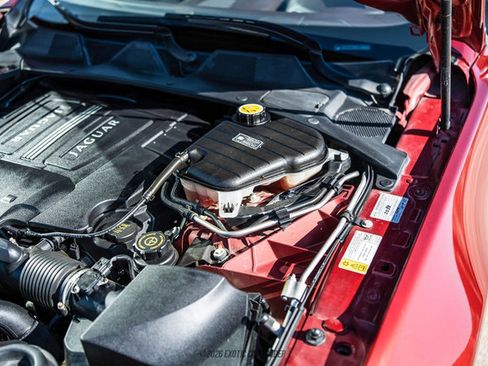 Used 2012 Jaguar XJ image 23