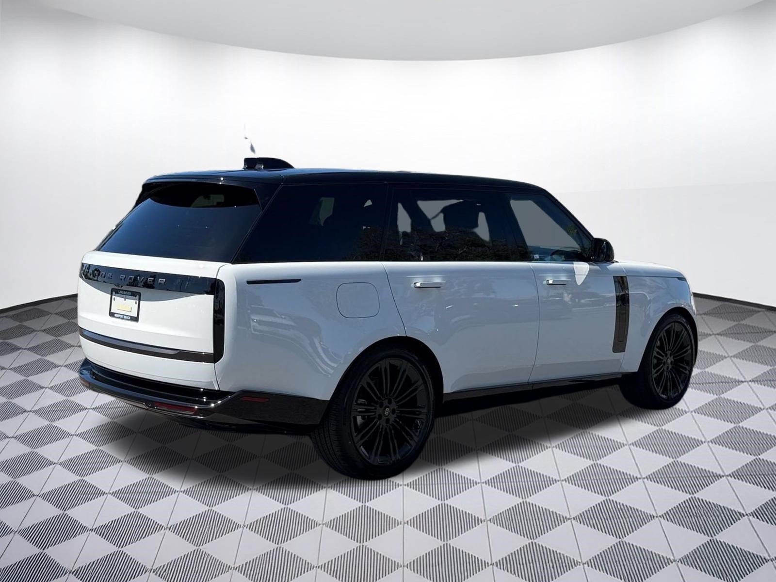 New 2027 Land Rover Range Rover Long Wheelbase SE AWD/4WD image 9