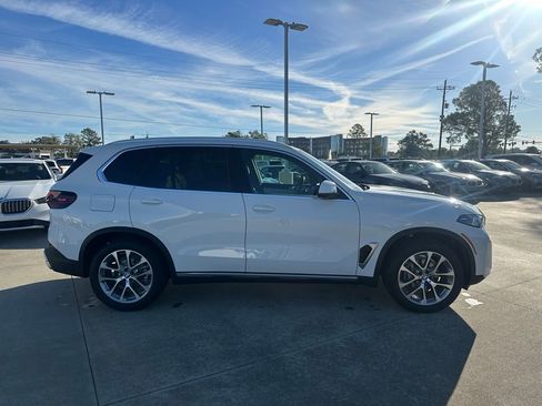 New 2026 BMW X5 sDrive40i w/ Premium Package image 6