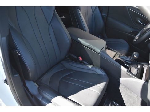 Used 2024 Lexus ES 300h F Sport image 30