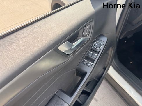 Used 2025 Ford Escape SE FWD image 11