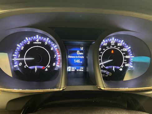 Used 2017 Toyota Avalon XLE Premium image 20