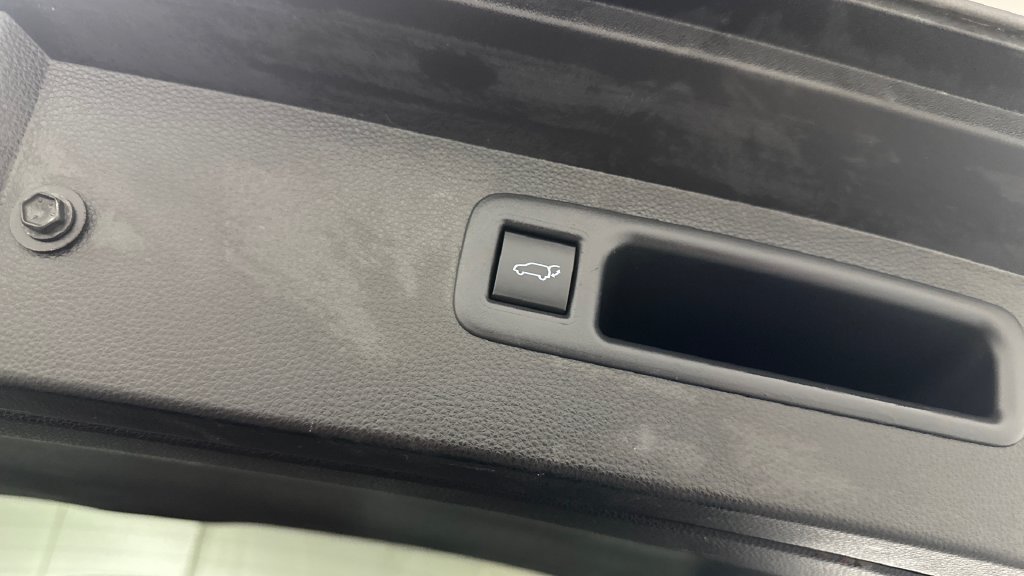 Certified 2021 Toyota Highlander XLE AWD/4WD image 27