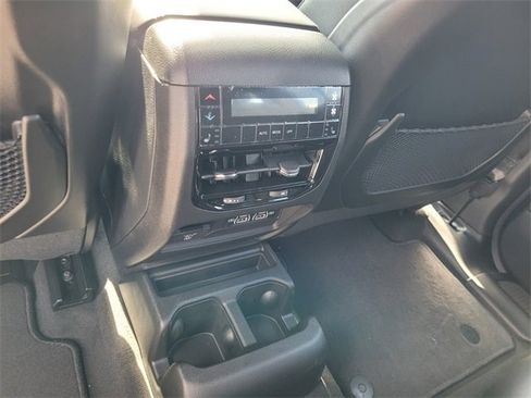 New 2025 Jeep Grand Cherokee L Limited image 8