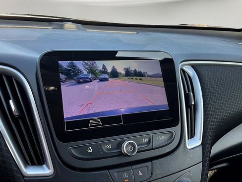 Used 2024 Chevrolet Malibu LT image 14