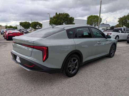 Used 2025 Kia K4 FWD image 5