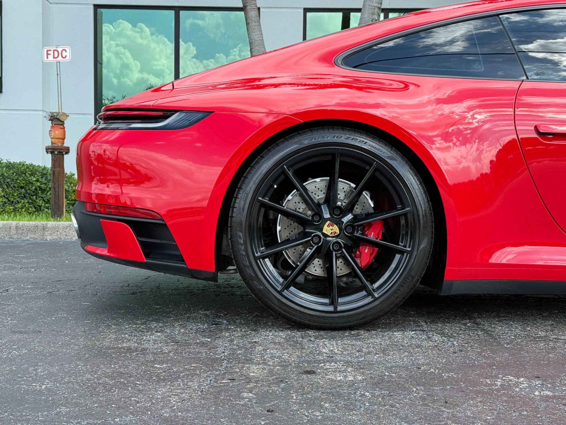 Used 2020 Porsche 911 Carrera S w/ Sport Package RWD image 4