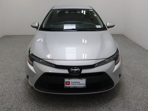 Used 2024 Toyota Corolla LE FWD image 3