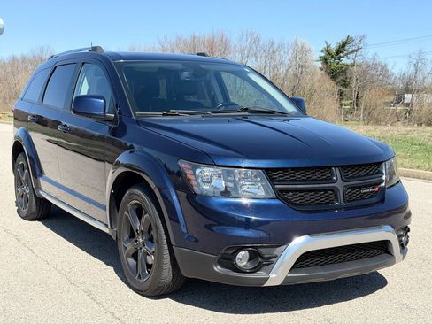 Used 2020 Dodge Journey Crossroad w/ Popular Equipment Group image 29