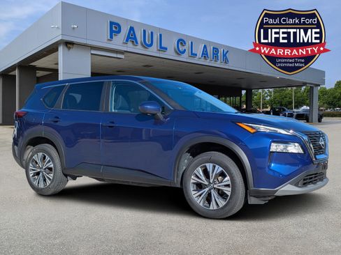 Used 2023 Nissan Rogue SV image 1