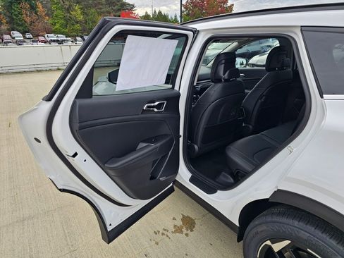 New 2026 Kia Sportage EX w/ EX Panorama Roof Package image 23