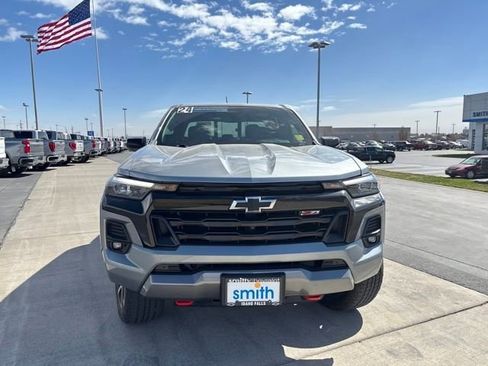 Certified 2024 Chevrolet Colorado Z71 w/ Z71 Convenience Package 2 image 8