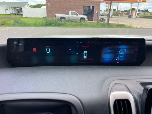 Used 2025 Ford Expedition Active AWD/4WD image 16