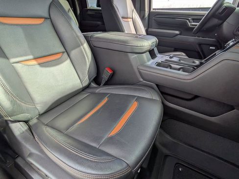 Used 2024 GMC Sierra 2500 AT4 w/ AT4 Premium Plus Package image 33