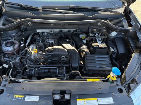 Used 2022 Volkswagen Taos SE image 14