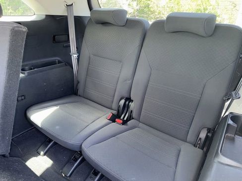 Used 2018 Kia Sorento FWD image 7
