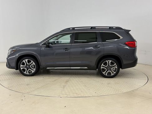 Used 2024 Subaru Ascent Limited AWD/4WD image 2