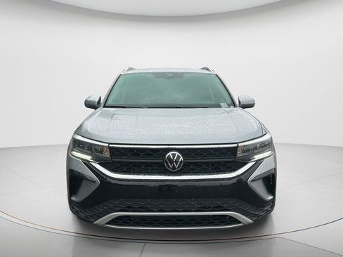 Used 2024 Volkswagen Taos SE image 9