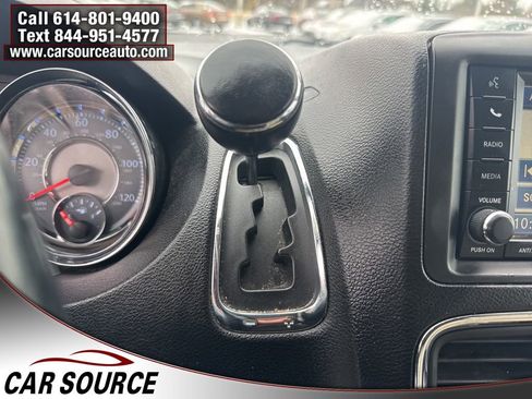 Used 2012 Chrysler Town & Country Touring w/ Entertainment Group #1 image 9