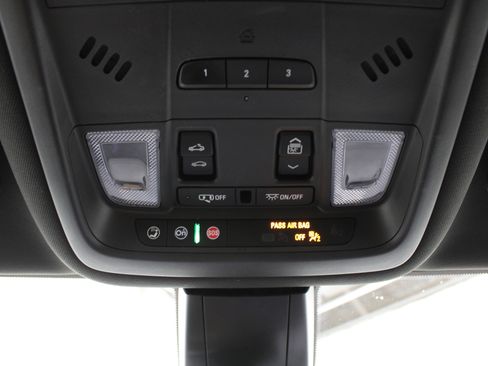 Used 2020 Cadillac XT6 Premium Luxury image 25