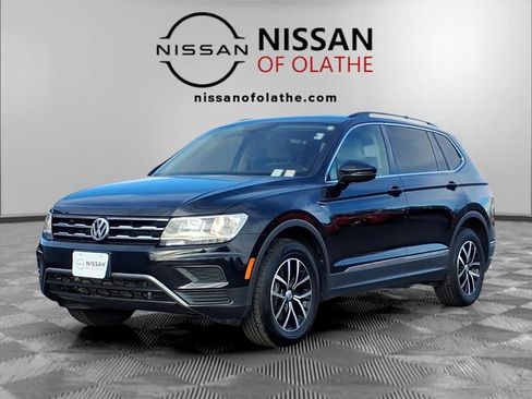 Used 2021 Volkswagen Tiguan SE image 1