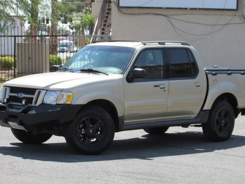 Used 2001 Ford Explorer Sport Trac 2WD image 4