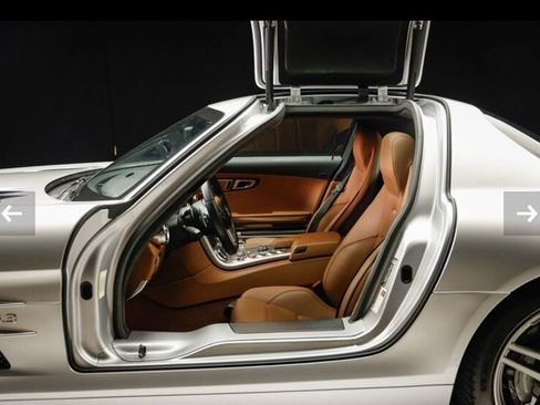 Used 2011 Mercedes-Benz SLS AMG Coupe image 30