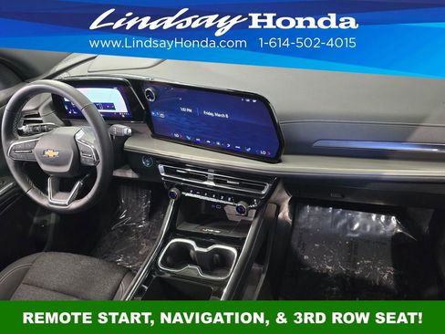 Used 2025 Chevrolet Traverse LT image 10