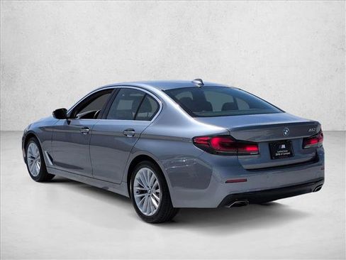 Used 2022 BMW 530i w/ Premium Package RWD image 8