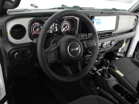New 2026 Jeep Gladiator Sport AWD/4WD image 8