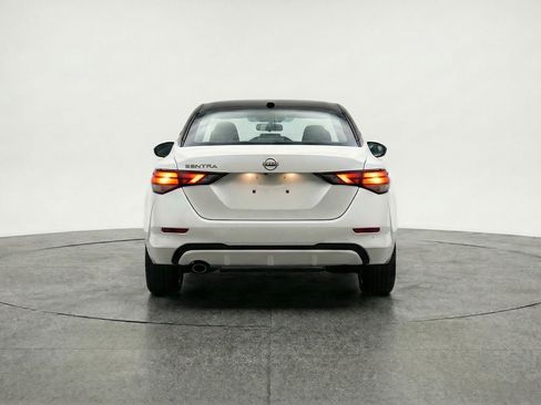 Used 2025 Nissan Sentra SV FWD image 7