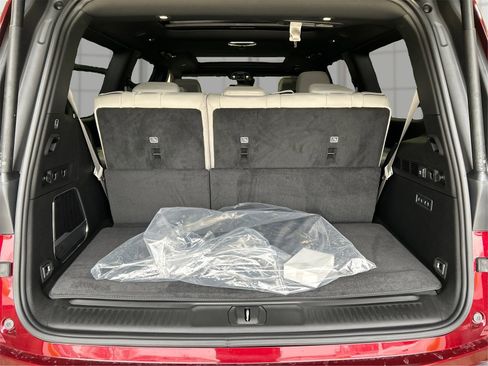 New 2026 Jeep Grand Wagoneer Limited image 12