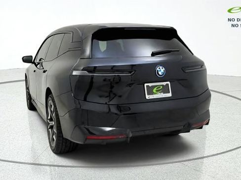 Used 2024 BMW iX xDrive50 w/ Sport Package AWD/4WD image 7