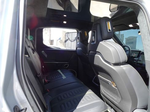 Used 2023 Rivian R1T Adventure image 16