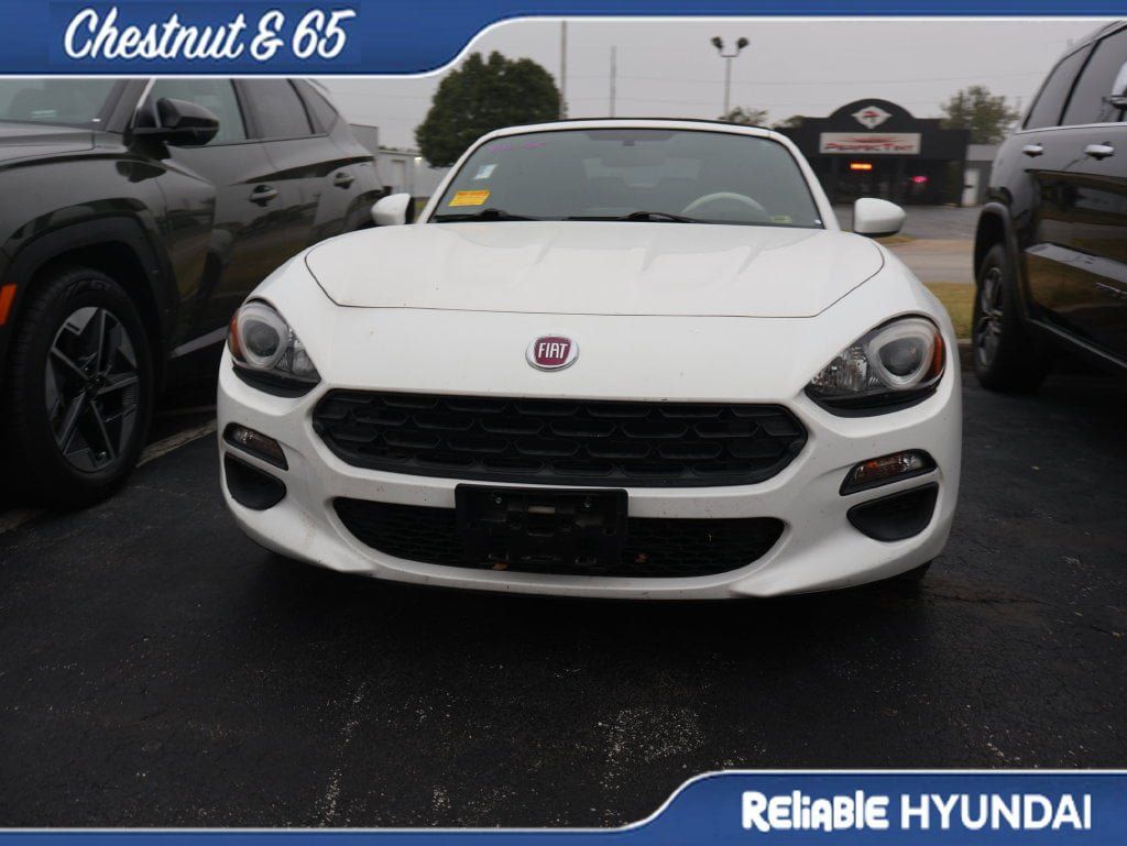Used 2017 FIAT 124 Spider Classica RWD image 6