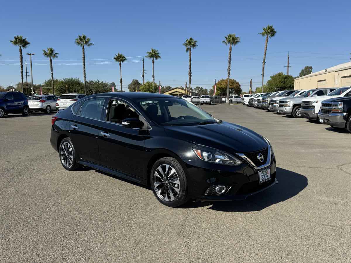 Used 2019 Nissan Sentra SR FWD image 2