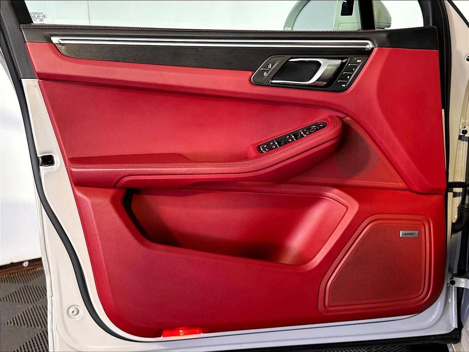 Certified 2022 Porsche Macan GTS AWD/4WD image 25