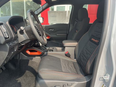 New 2025 Nissan Frontier PRO-4X image 4
