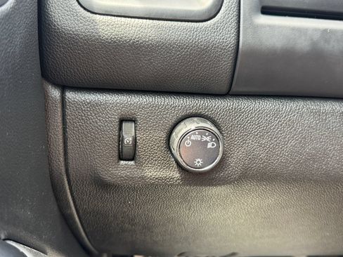 Used 2020 Chevrolet Colorado LT w/ Safety Package RWD image 17