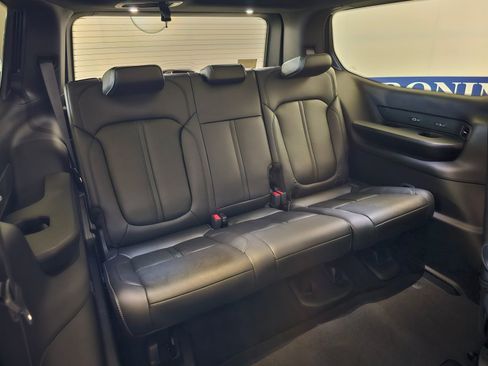 New 2026 Jeep Grand Wagoneer Limited AWD/4WD image 37