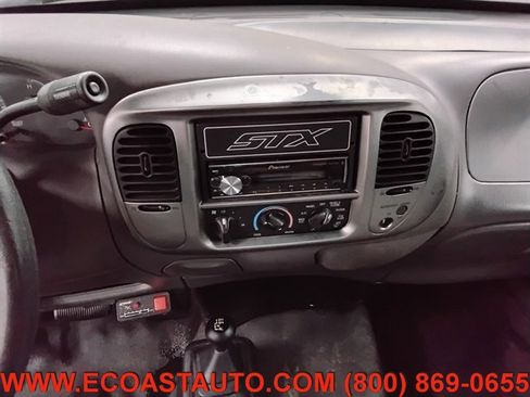 Used 2003 Ford F150 Lariat image 12