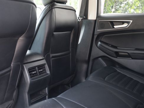Used 2024 Ford Edge SEL AWD/4WD image 11