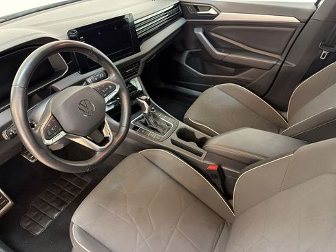 Used 2025 Volkswagen Jetta Sport FWD image 4
