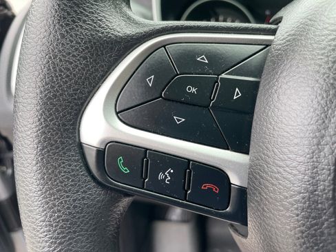 Used 2018 Jeep Compass Sport image 24